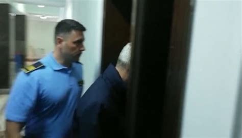 Liviu dragnea fara mustata 2. Primele imagini cu Liviu Dragnea după șase luni de arest ...