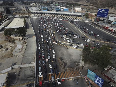 Us Briefly Closes Major Border Crossing With Mexico Voice Of America