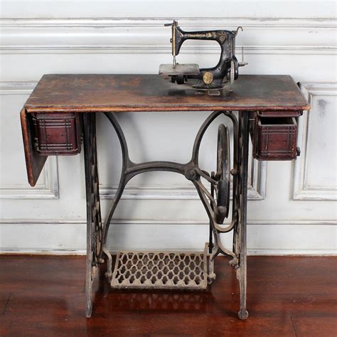 Antique Singer Sewing Machine Table Ebth