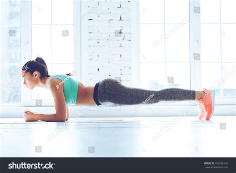 3064 Full Plank Exercise Images Stock Photos And Vectors Shutterstock