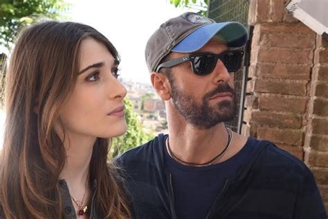 Non è però certo il suo ruolo, che potrebbe essere quello di un giovane sacerdote ma non propriamente quello ricoperto da hill in tutti questi anni in tv, mentre la fiction. Fattitaliani.it: Fiction: Pilar Fogliati in "Fuoco amico ...