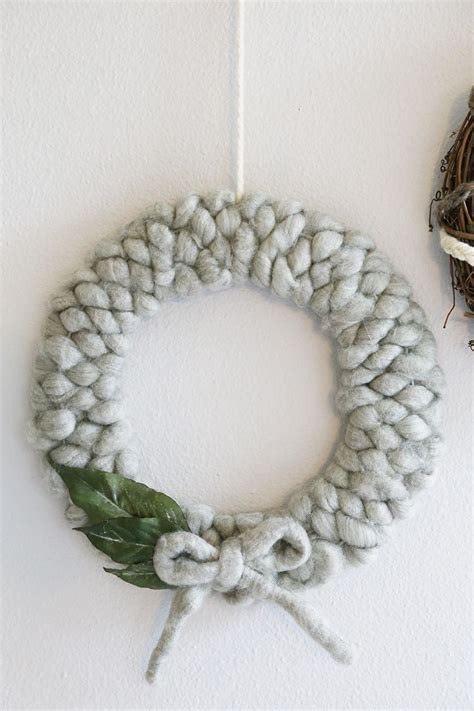 Diy Yarn Wreath Tutorial 3 Ways Diy Yarn Wreath Diy Yarn Wreath