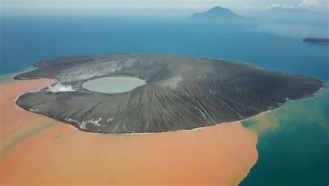 Begini Wujud Gunung Anak Krakatau Pasca Erupsi Gunung