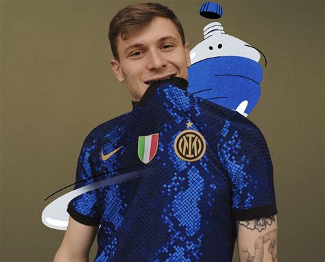 It also shows contract options and agents. Official - Inter Unveil 2021/2022 Home Shirt: "The New ...