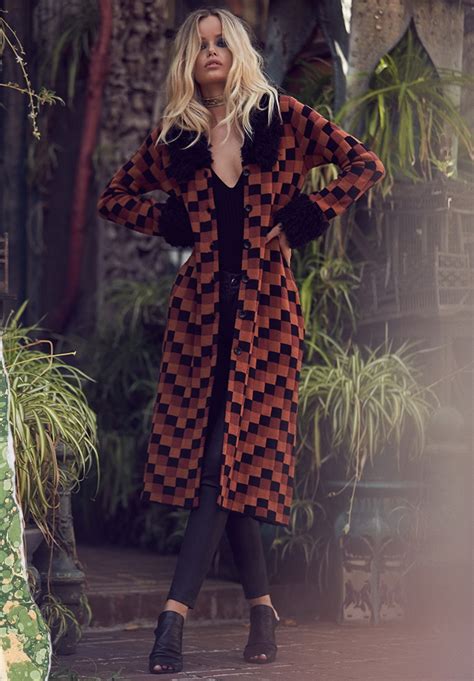 Nicole Richie Fashion House Of Harlow 1960 X Revolve Holiday Lookbook