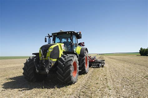 Claas Celebrate 10 Years In The Tractor Business Tractors