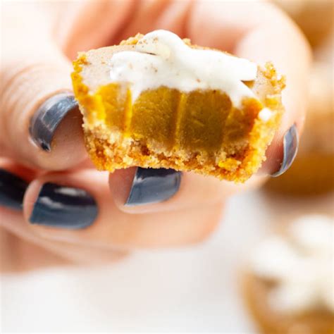 Vegan Mini Pumpkin Pies With Graham Cracker Crust Mindful Avocado