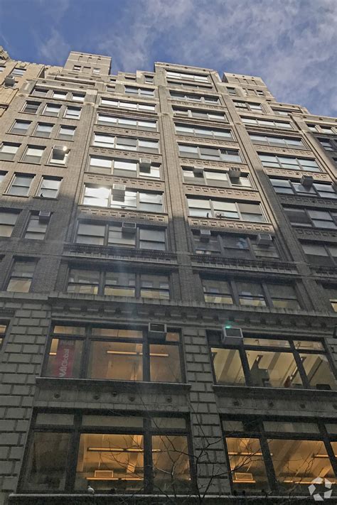 237 W 35th St New York Ny 10001 Office For Lease