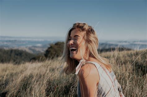 15 Uplifting Quotes For Positive Vibes Success