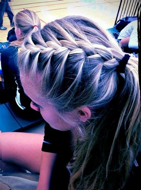 The rose bud flower braid hairstyle is suitable for long hair. 10 Super-Trendy Easy Hairstyles for School - PoPular Haircuts