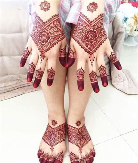 Pin By Pooja Sharma On Unique Mehndi Designs And Tattoos In 2020