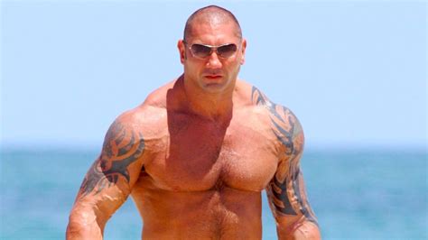 Guardians Of The Galaxy Star Dave Bautista Proves Getting Huge Isnt