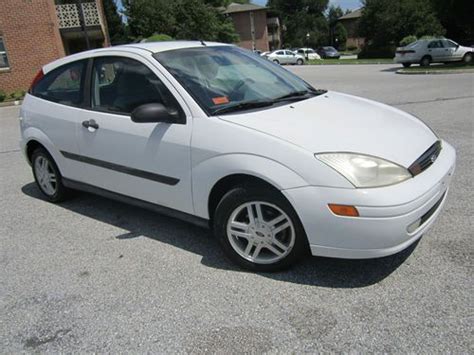 Find used 2001 Ford Focus ZX3 Hatchback 3-Door 2.0L in ...