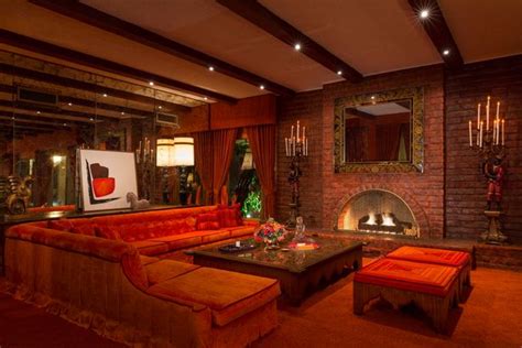 Home interior pictures from the 70s. Take a look around this eccentric red velvet 1970s mansion ...