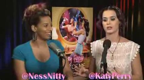 Katy Perry Talks About Having Sex With Rihanna Threesomes Vidéo