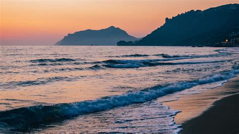 Download Wallpaper 1600x900 Gorfu Beach Dawn Greece Sea Waves 169