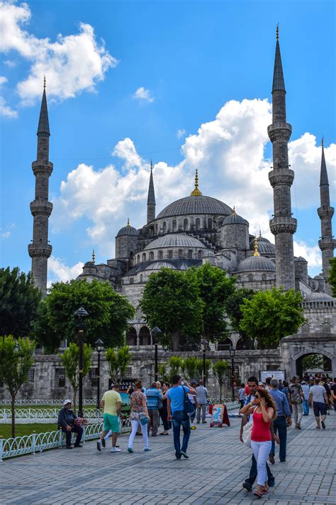 Straddling two continents, istanbul's rich heritage is the result of european and asian cultures intertwining for centuries. 48 Hours in Istanbul Turkey | Şehir fotoğrafçılığı ...