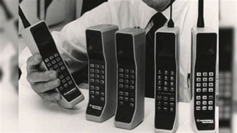 Fact Sheet Motorola Dynatac The First Mobile Phone From 1973