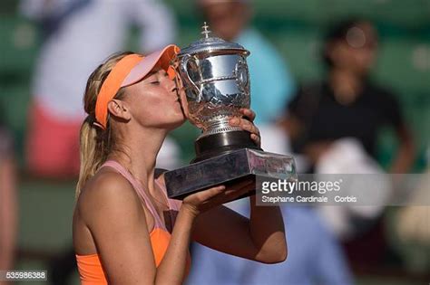 maria sharapova poses with the coupe suzanne lenglen photos and premium high res pictures