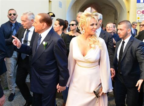 Marta fascina, silvio berlusconi e francesca pascale. Marta Fascina: chi è la fidanzata di Berlusconi - iO Donna