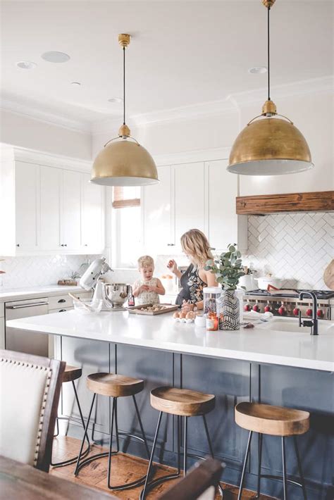 How To Hang Pendant Lights Over Kitchen Island Things In The Kitchen
