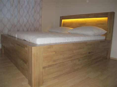 Postele na míru Brno - výroba postelí na zakázku | Mareček