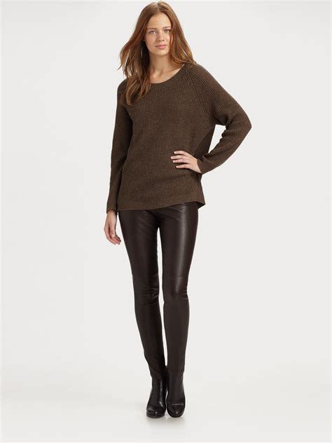 What Color Top Goes With Brown Leggings In Italy