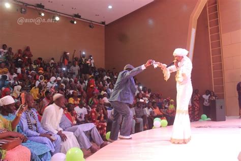 concert dédicace de l`artiste aïcha traoré avec son album connaissons dieu photos