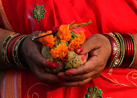 Chhath Puja Hindu Women In Nepal And India Pray To The Sun God To