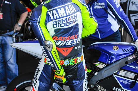 Up Close With The 2013 Yamaha Yzr M1 Asphalt And Rubber