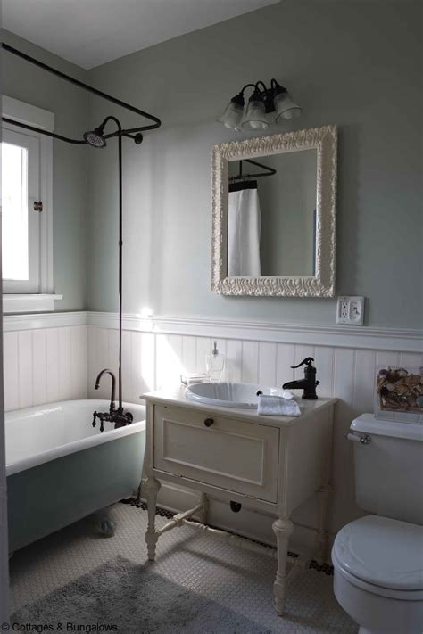 Like all true design classics, it matches with pretty much anything, and never really goes out of style. 35 great pictures and ideas of vintage ceramic bathroom ...