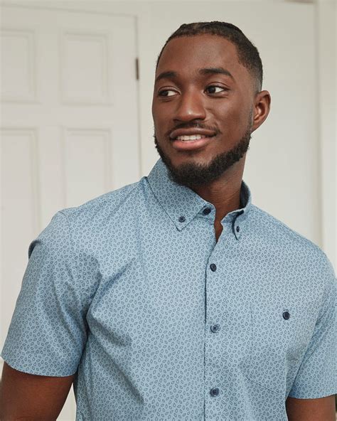 Slim Fit Short Sleeve Blue Shirt With Geometric Leaf Print Rwandco