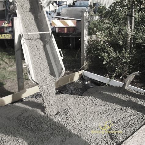 Sehingga, dapat membantu pekerjaan pengecoran anda menjadi mudah, hemat waktu dan biaya. Harga Beton Cor Per M3 Batching Plant Readymix | Beton ...
