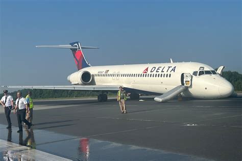 Pilot Talks ‘extremely Rare Situation After Delta Flight Lands Without