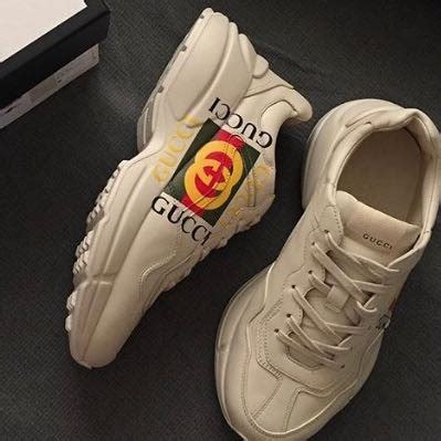 Gucci zumi embellished leather pumps. Wie säubert man Gucci Schuhe? (Sneaker, säubern)