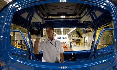 Em Dezoito Dias 50 Funcionários Fabricam 450 Máquinas