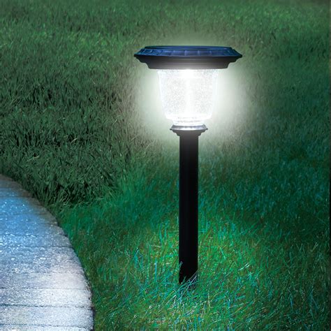 The Best Solar Walkway Light Hammacher Schlemmer