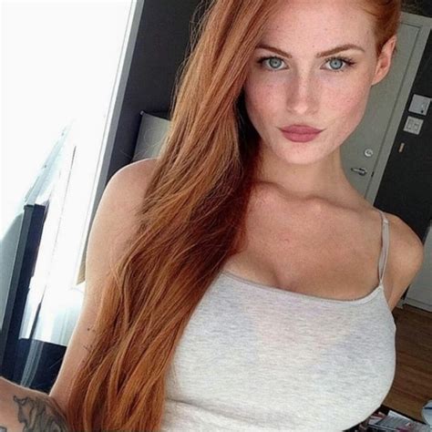 These Selfies Are A Cut Above The Rest Thechive Stunning Redhead