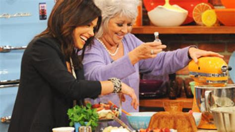 Place pan in a cold oven and heat oven to 325 °f. Paula Deen's Pound Cake Workshop | Rachael Ray Show