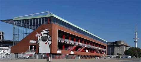 장크트 파울리 (ko) quartiere di amburgo (it); Millerntor Stadion Guide - FC St. Pauli | Football Tripper