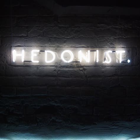 Pinterest Hellxamanda ¸♡¸ Urban Modern Modern Life Neon Gas