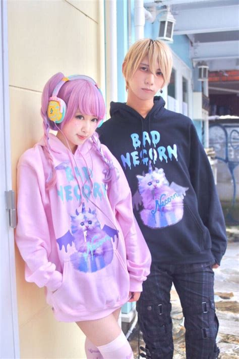 Bisuko On The Right I Dont Know Who The Girl Is Tho Pastel Fashion