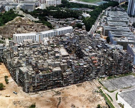 An Aerial Photo Of The Kowloon Walled City Hong Kong Taken In 1989 1942