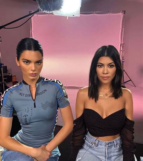 Kendall And Kourtney Kendalljenner Kourtneykardashian Jenner Kardashian Girls Beauty Ame