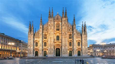 Cheap Business Class Flights to Milan | First Class Flights to Milan