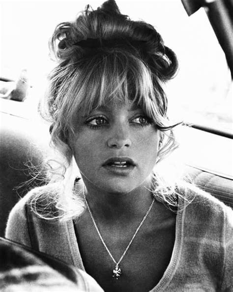 goldie hawn there s a girl in my soup the sugarland express goldie hawn vintage hairstyles