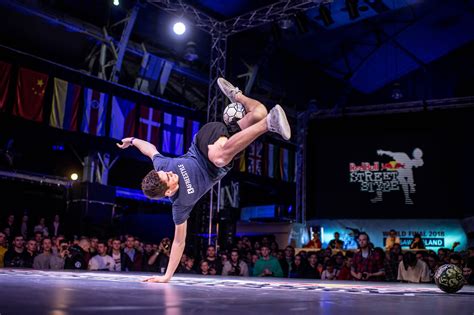 Red bull batalla de los gallos 1.981.106 views15 days ago. Red Bull Street Style World Final, the official World ...