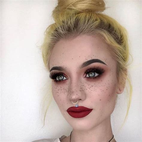 Gorgeous Makeup Examples With Natural Freckles Belletag