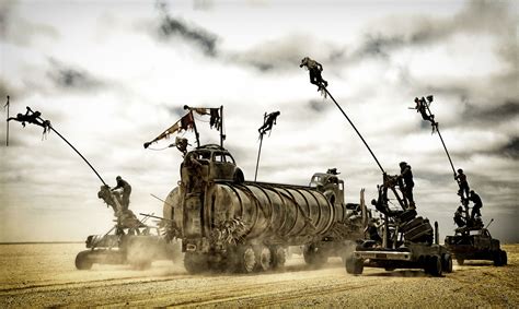 Video Of Mad Max Fury Road Without Cgi Reveals Awesome Practical Effects