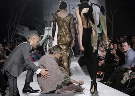 20 pictures of international models who tripped and fell on the runway the etimes photogallery